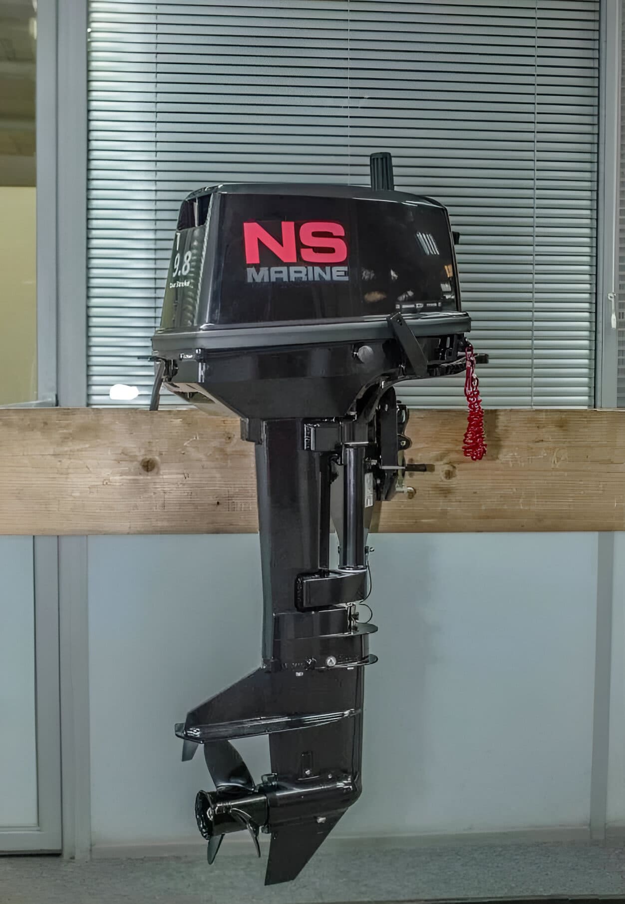 2х-тактный лодочный мотор NISSAN MARINE NM 9.8 B S Б/У в Новосибирске